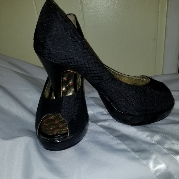 Shane & Shawn heels size 9.5 - Picture 2 of 6